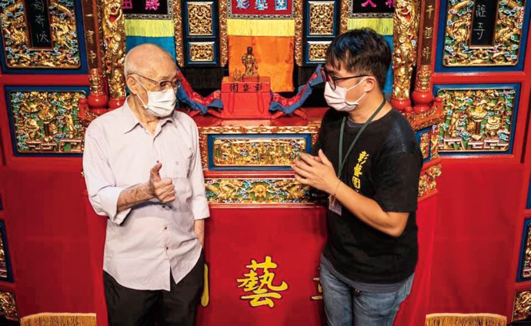 掌中戲家族「彰藝園」，陳韋佑接班